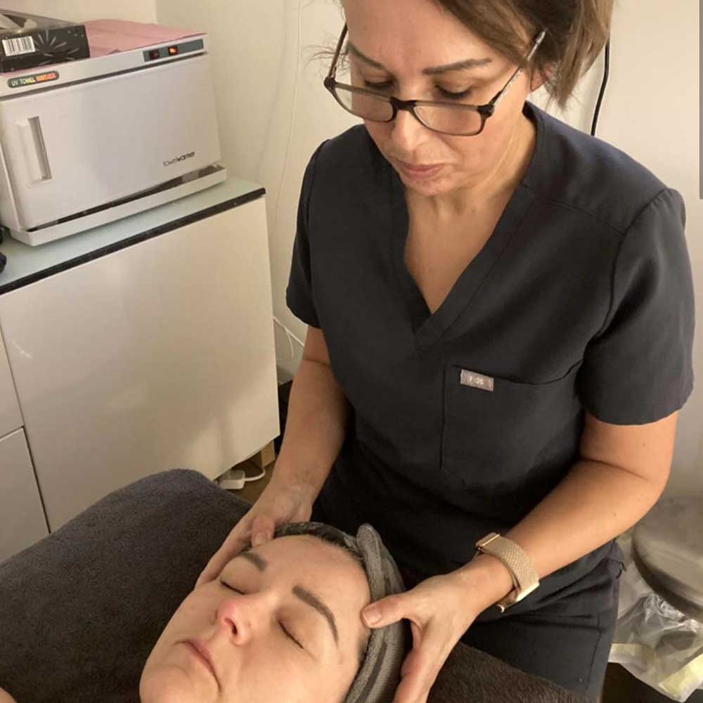 Facial Massage at Blissimo